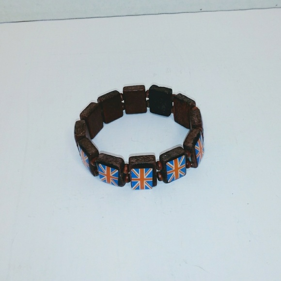 Union Jack flag bracelet. Stretch to fit. - Picture 2 of 2